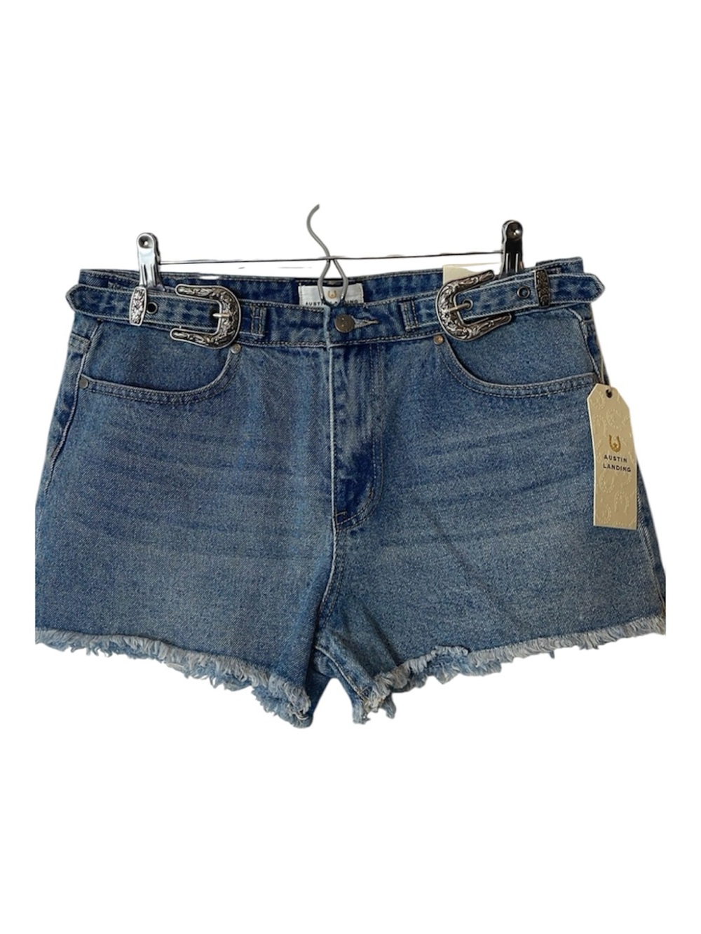 Austin Landing Cowgirl Mid Rise Denim Shorts 13 / 31